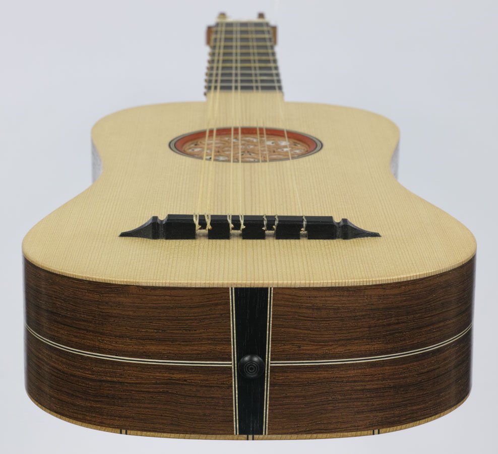 4-course flat-back Renaissance guitar end view