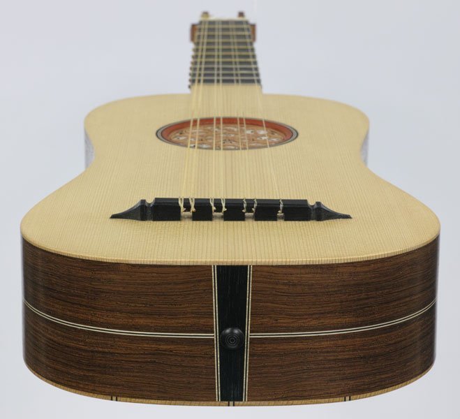 4-course flat-back Renaissance guitar end view