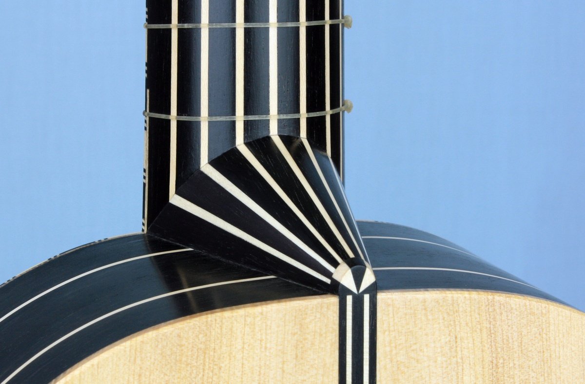 Voboam model baroque guitar heel in perspective view